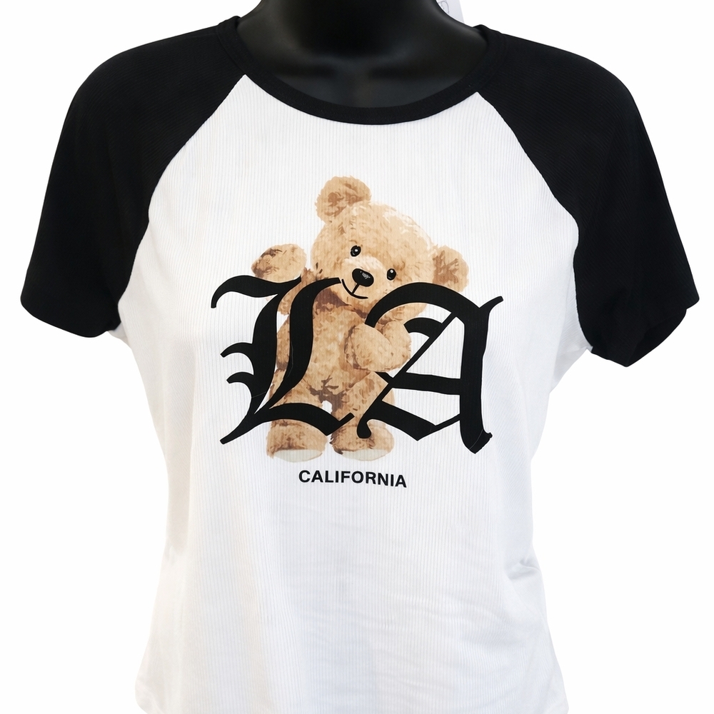 Jan - No Comment Black and White Graphic Tee